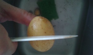 Šúpanie varených zemiakov v šupke (fotopostup) - obrázok 1