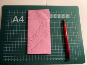 Valentínska papierová girlanda plná srdiečok (fotopostup) - obrázok 3