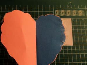 Valentínska papierová girlanda plná srdiečok (fotopostup) - obrázok 12