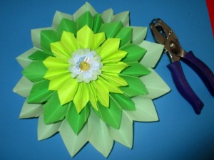 Kvety z papiera Dalie 3D (fotopostup) - obrázok 27
