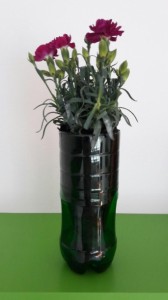Samozavlažovací kvetináč z PET fľaše (fotopostup) - obrázok 3