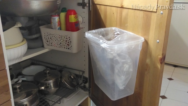 Odpadkový kôš v kuchynskej linke
