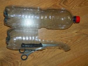 Závesný kvetináč z plastovej fľaše - obrázok 3