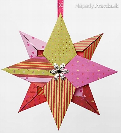Origami hviezda z papiera