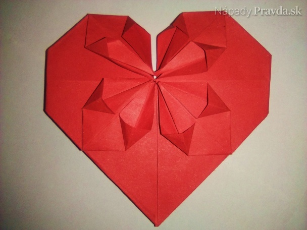 Origami valentínske srdce (fotopostup)